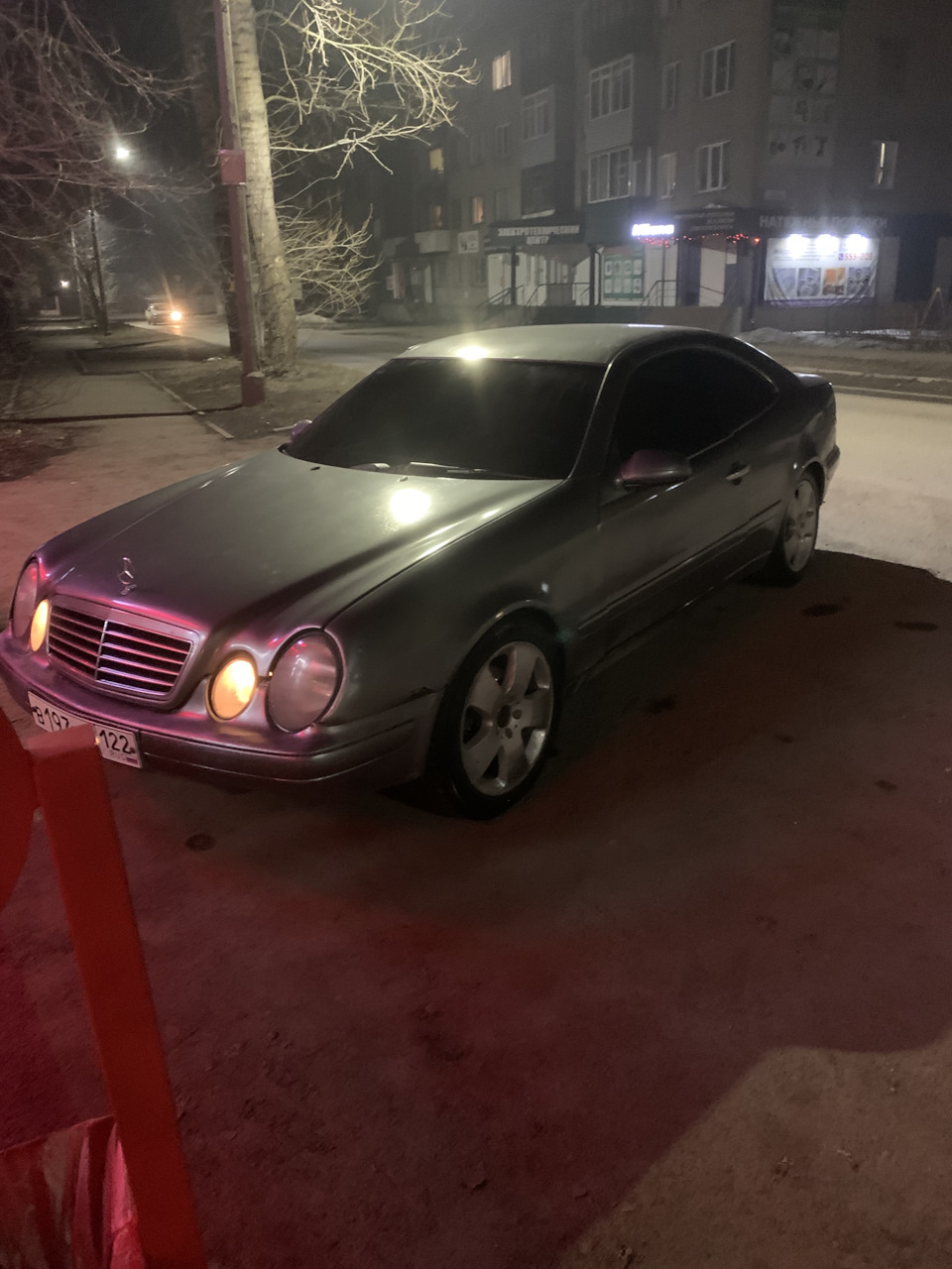 Без пленки, как без прицела на капоте. — Mercedes-Benz CLK (W208), 2 л,  1999 года | нарушение ПДД | DRIVE2