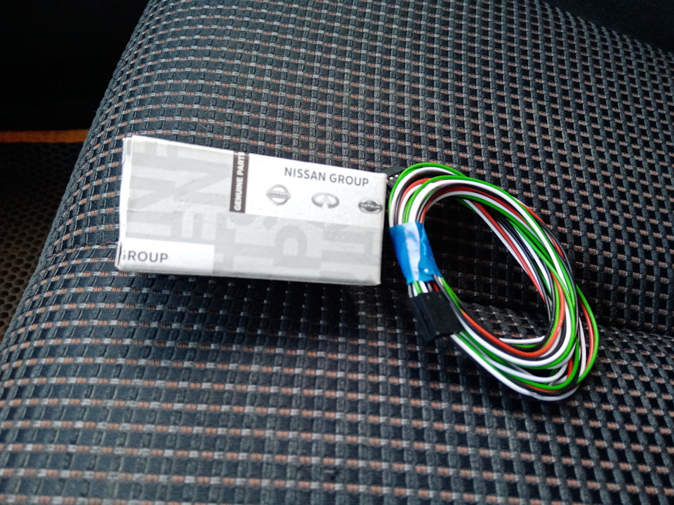 Аукс ниссан. USB/aux 24039bh00a. USB aux Nissan. 28023-Bh00a 28023bh00a. Nissan кабель 24039bh00a, разъем 28023bh00a.