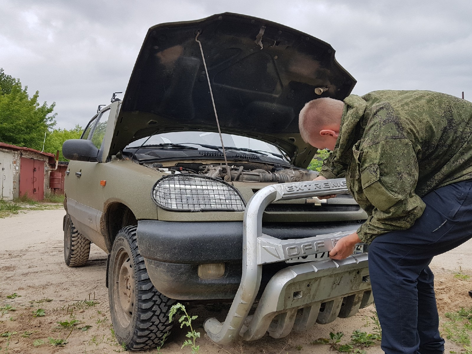 Нива шевроле с кенгурятником фото