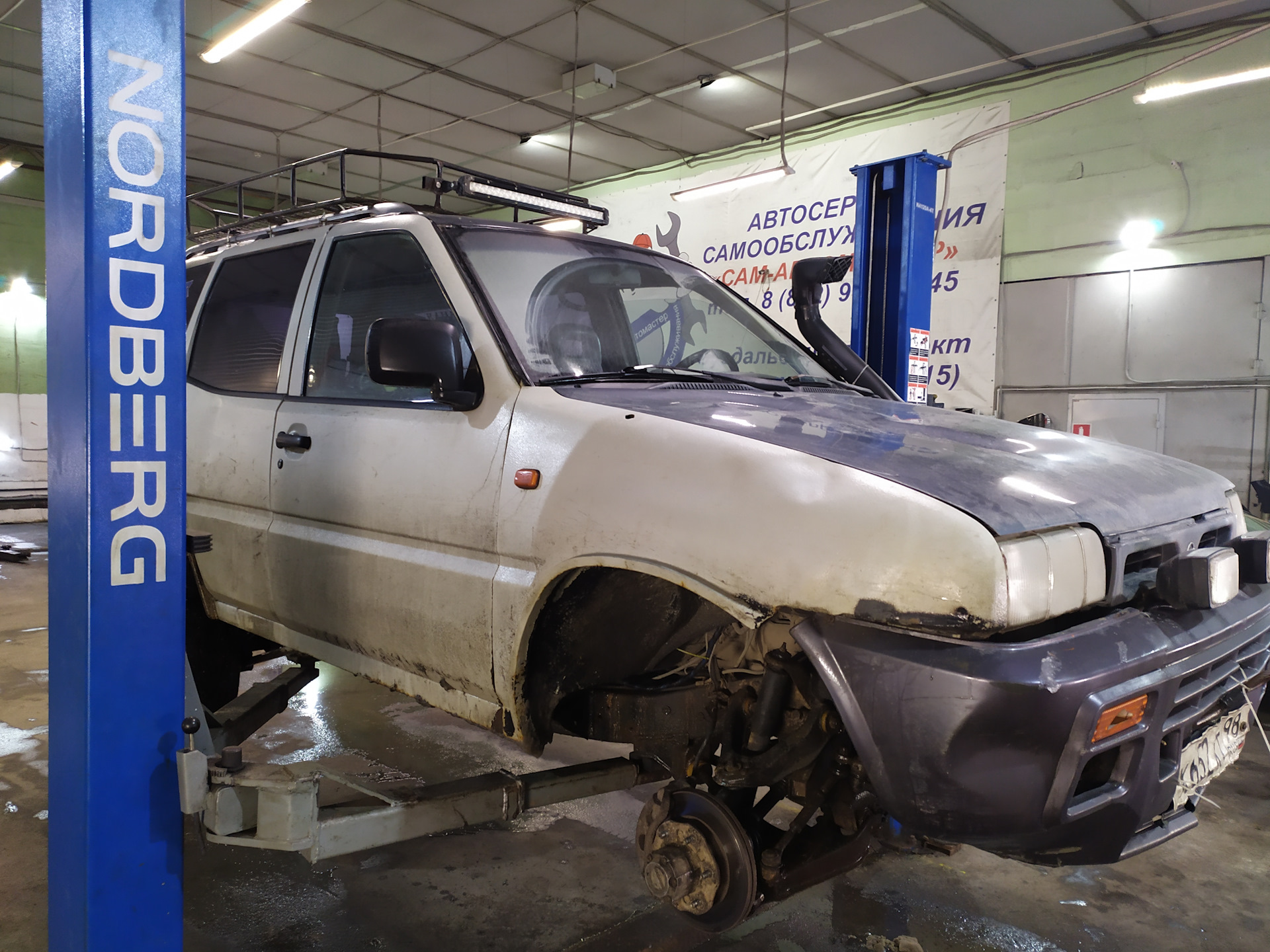 Менять нижний рычаг — раз плюнуть, говорили они… — Nissan Terrano II, 2,4  л, 1993 года | своими руками | DRIVE2