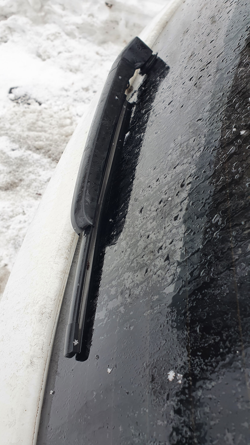 новая щетка — Audi Q5 (1G)