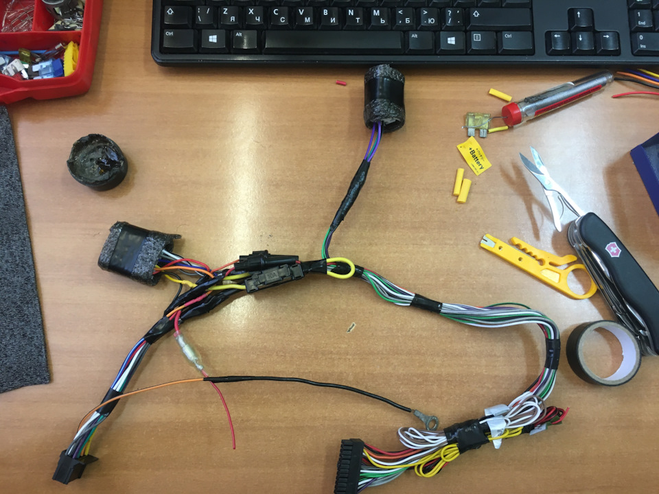 Parrot universal hands free что это такое в автомобиле