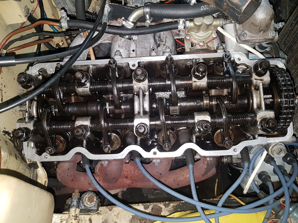 #42. Замена герметика клапанной крышки. — Москвич 2140 SL, 1,6 л, 1986 ...