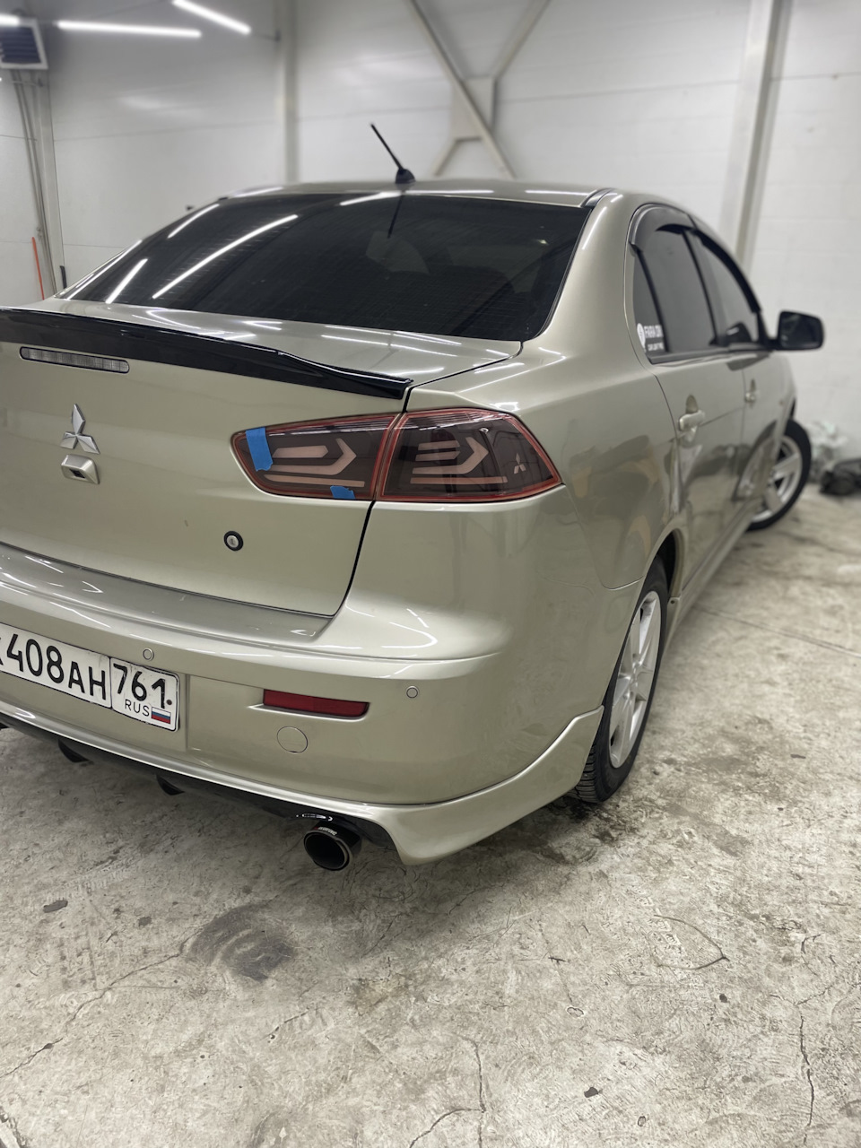 Примерка фонарей на авто — Mitsubishi Lancer X, 2,4 л, 2008 года | тюнинг |  DRIVE2