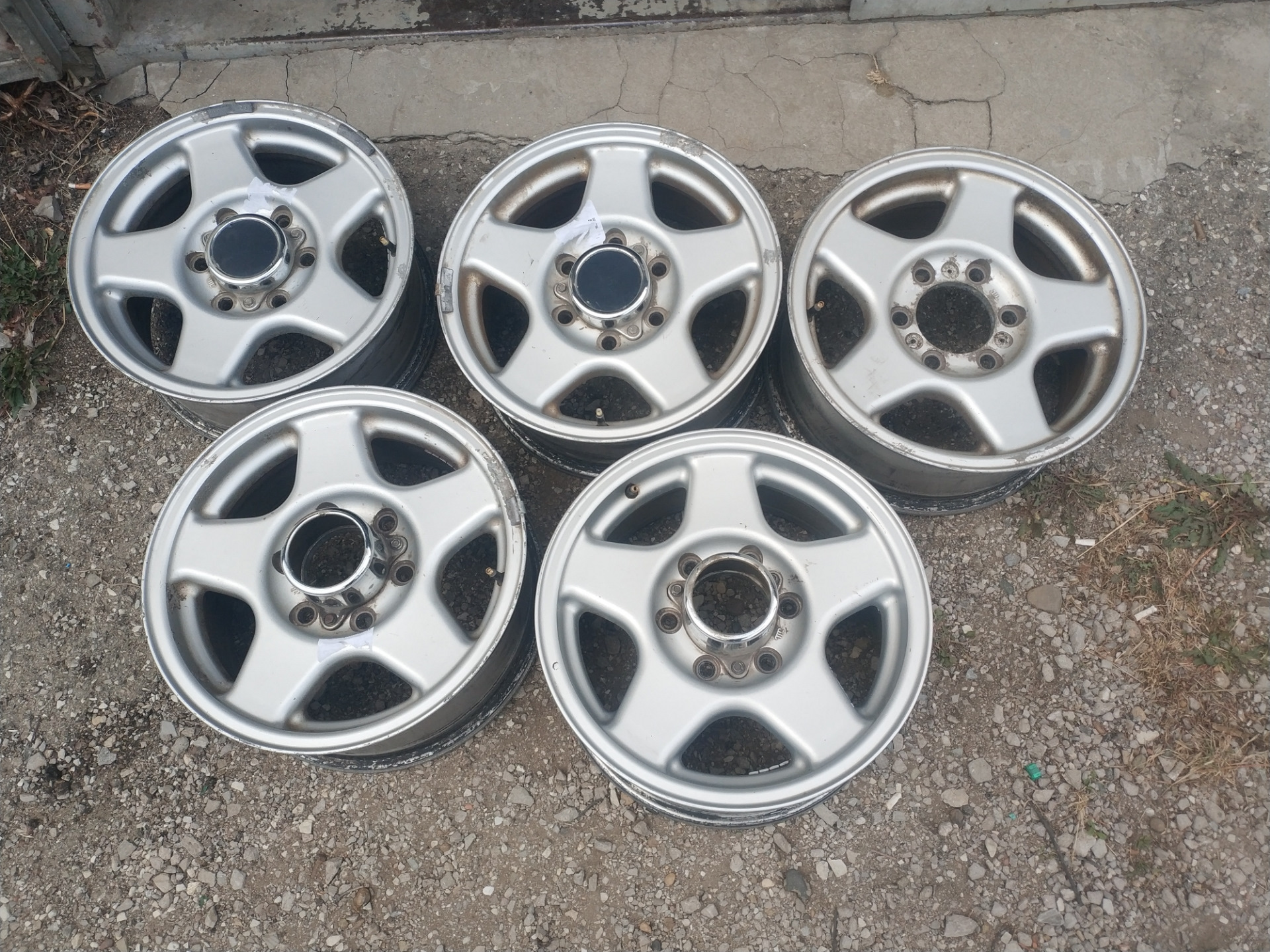 Диск колесный газ 3110. Диски на hummer h3 r21. Какие стандартные диски. Диски на исузу бигхорн. Типы дисков на авто.