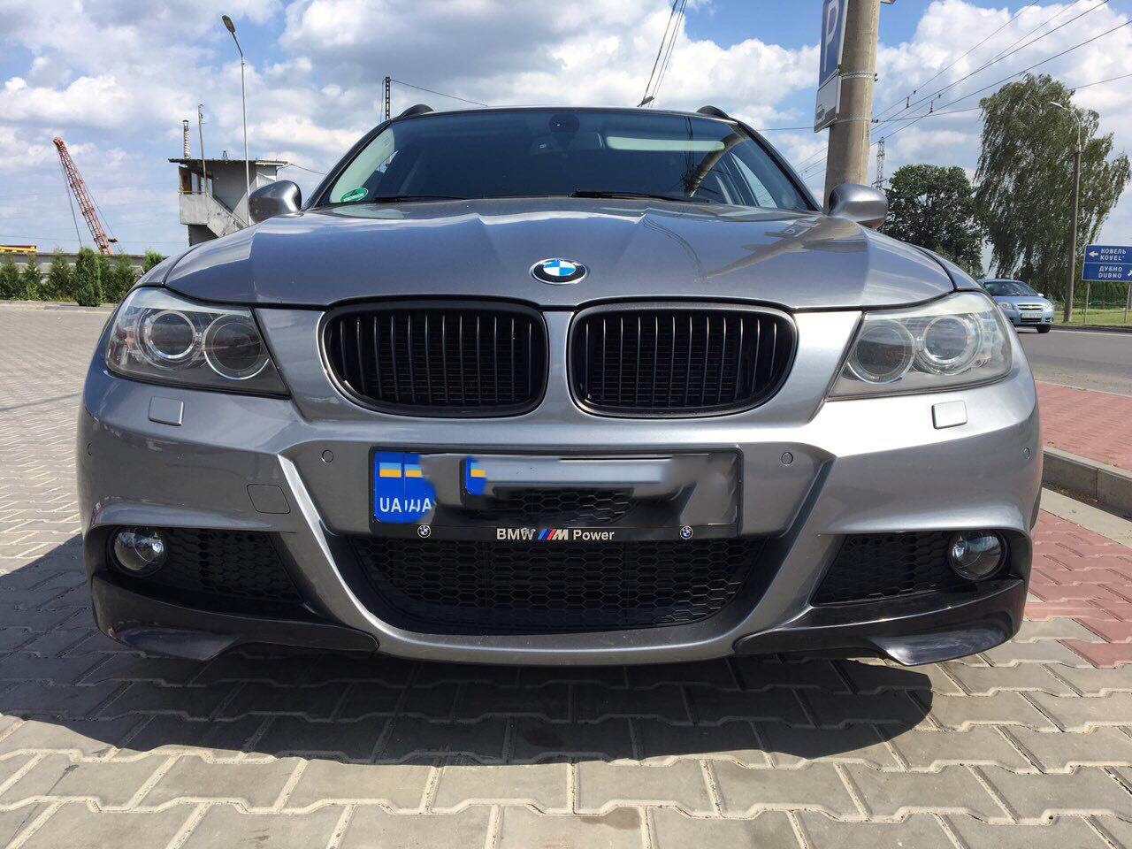 Обвес е90. Клыки BMW f30.