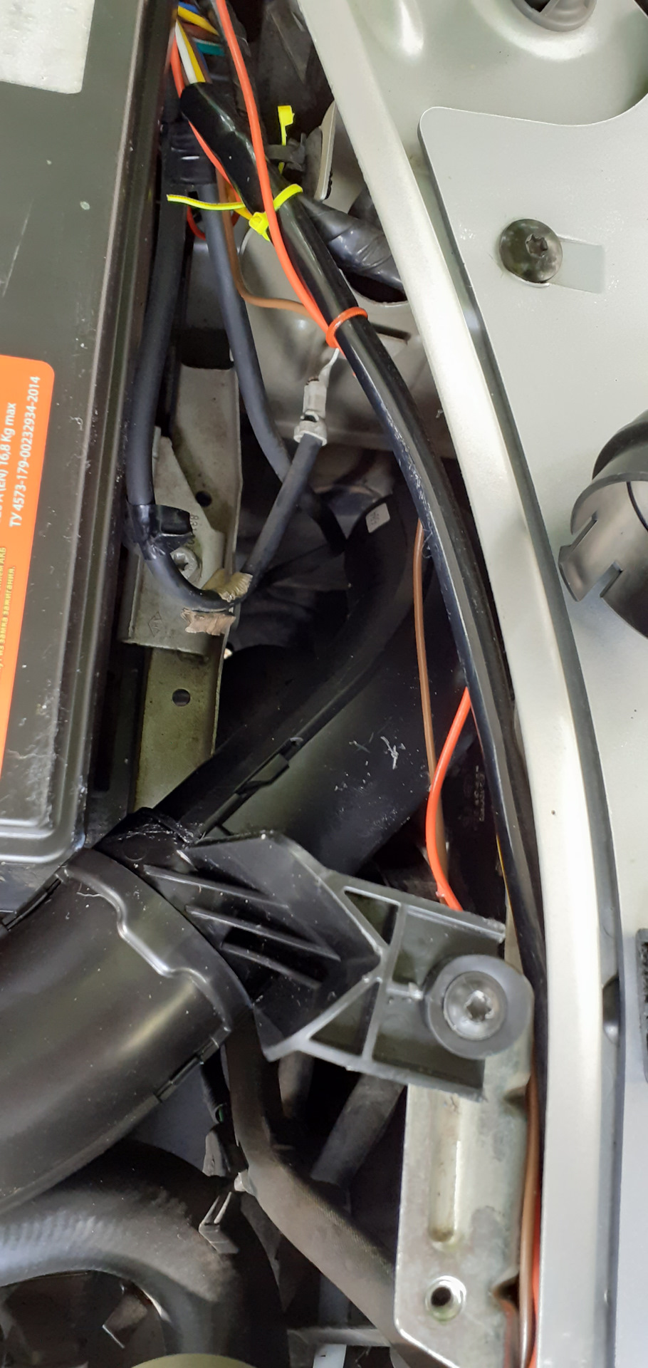 Замена воздухозаборника двс 11189 .стало ездить на много комфортнее ...