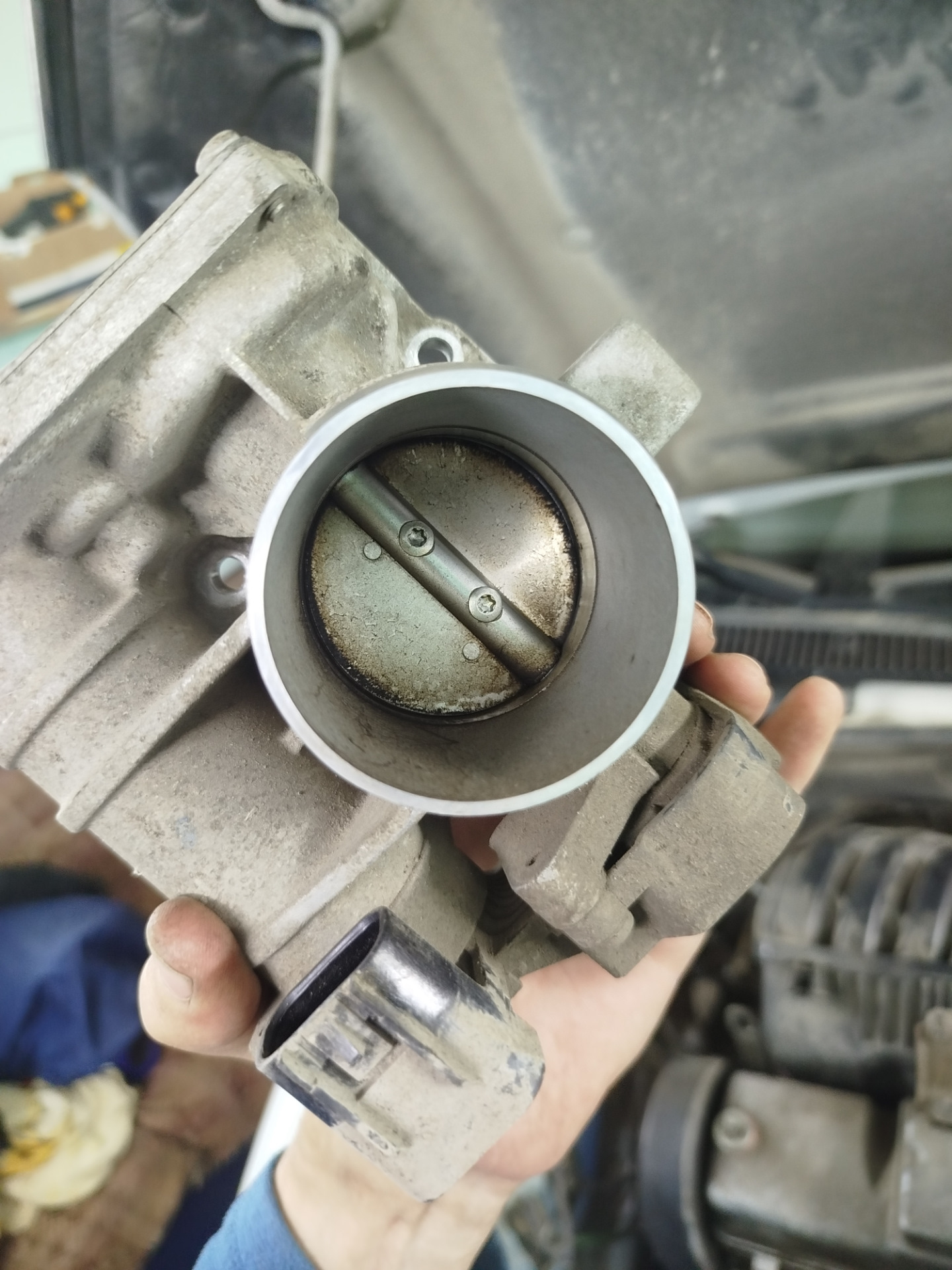 Чистка дроссельной заслонки егаз — Lada Калина Хэтчбек (1G), 1,6 л ...