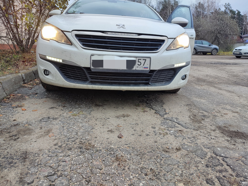 Светодиодные противотуманные фары — Peugeot 308 (2G), 1,6 л, 2015 года ...