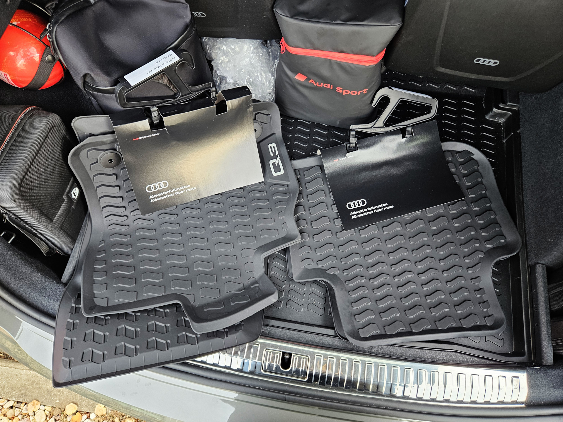 Оригинальные зимние коврики. — Audi Q3 (2G), 2 л, 2019 года ...