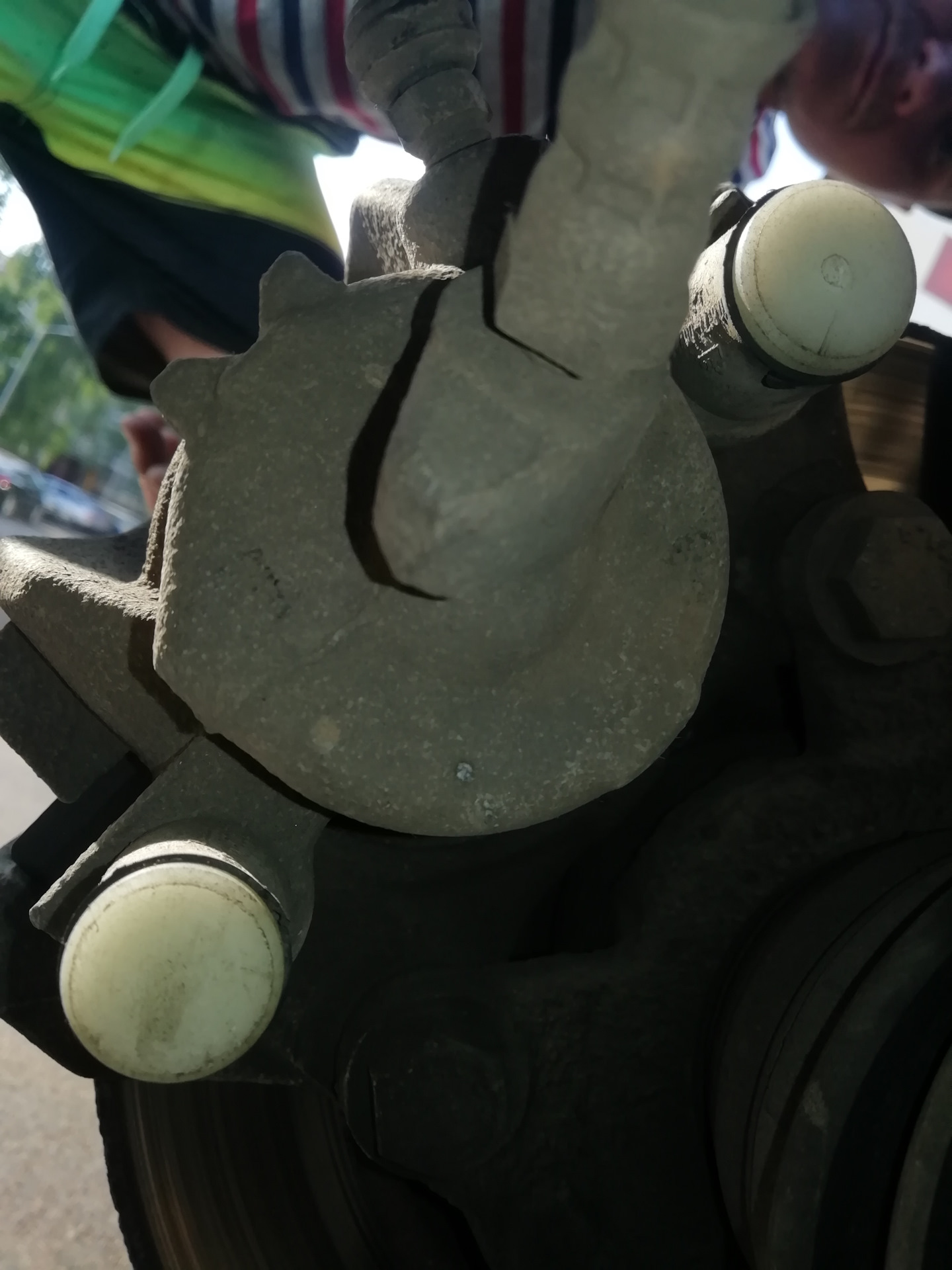 Колпачки на направляющие супорта — Renault Sandero Stepway (2G), 1,6 л ...