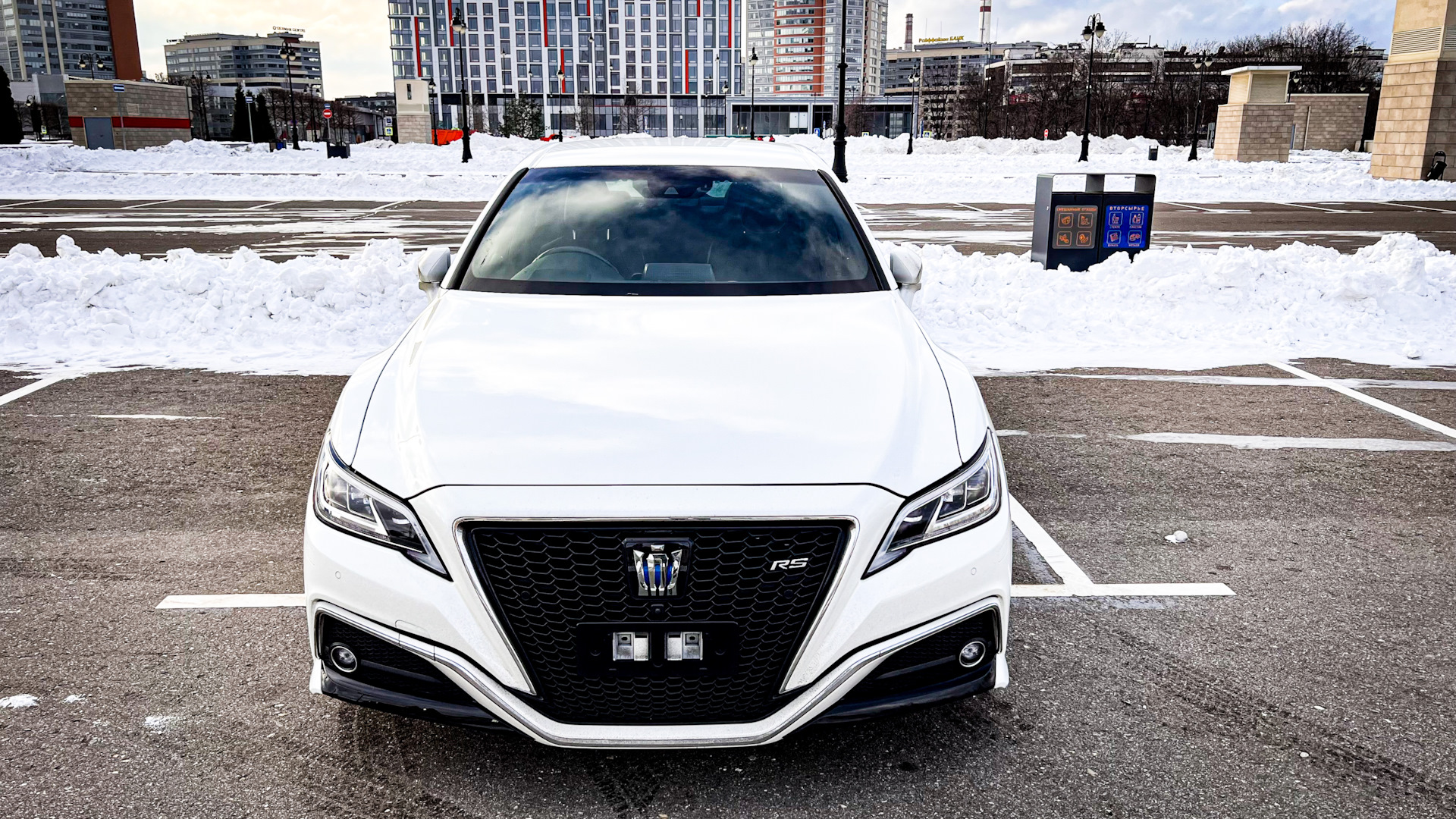 тойота краун 2019 года