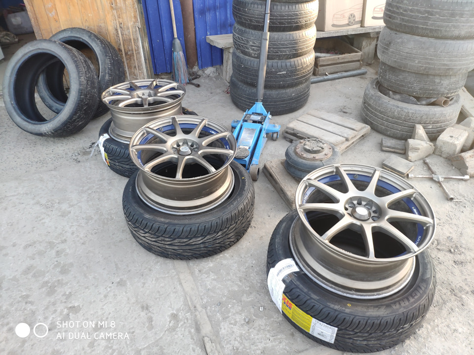 Резина maxxis r17. Weds sa70 r17. Weds sa70 r17 Subaru Forester. Диски на Субару Легаси r17 bh5. Резина на Легаси r17.