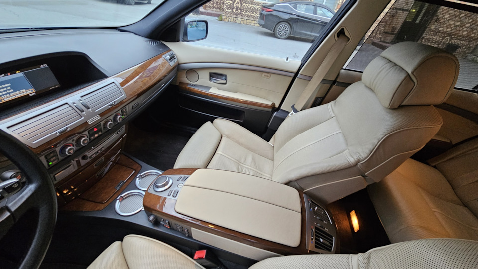 Фото в бортжурнале BMW 7 series (E65/E66)