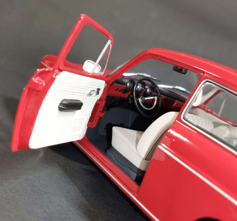 Volkswagen 1600 TL 1970 №100-051001 1/18 by Minichamps