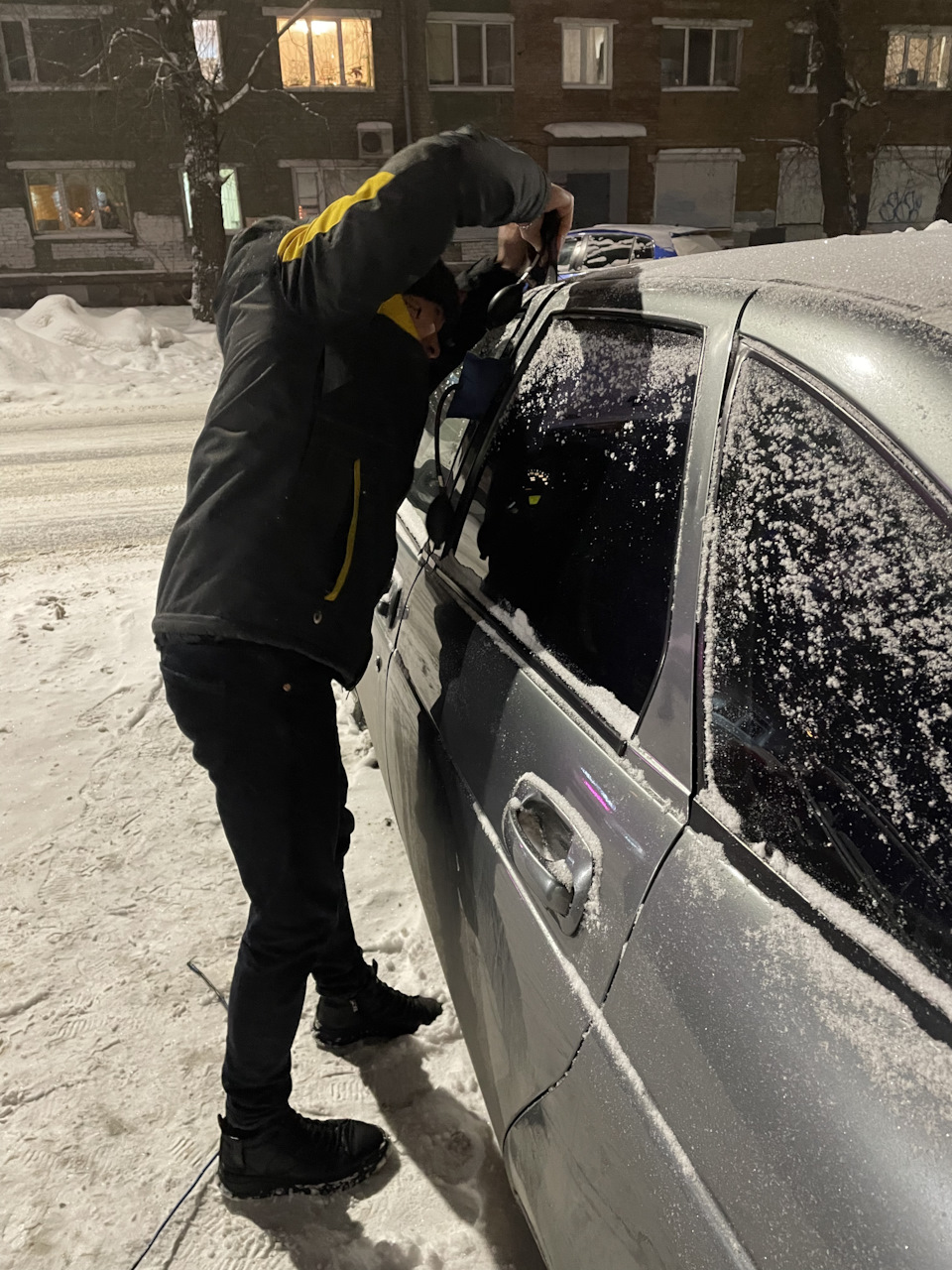 Рождественские подарки, или шалость машины удалась😈 — Lada Приора хэтчбек,  1,6 л, 2011 года | другое | DRIVE2