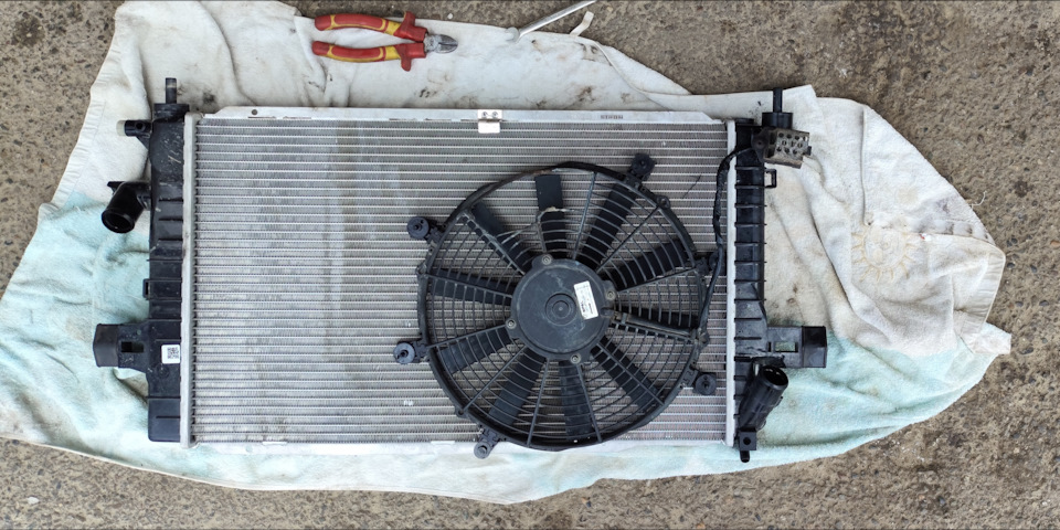 Раз два и вентилятор установлен. Управление штатное — Opel Astra H OPC