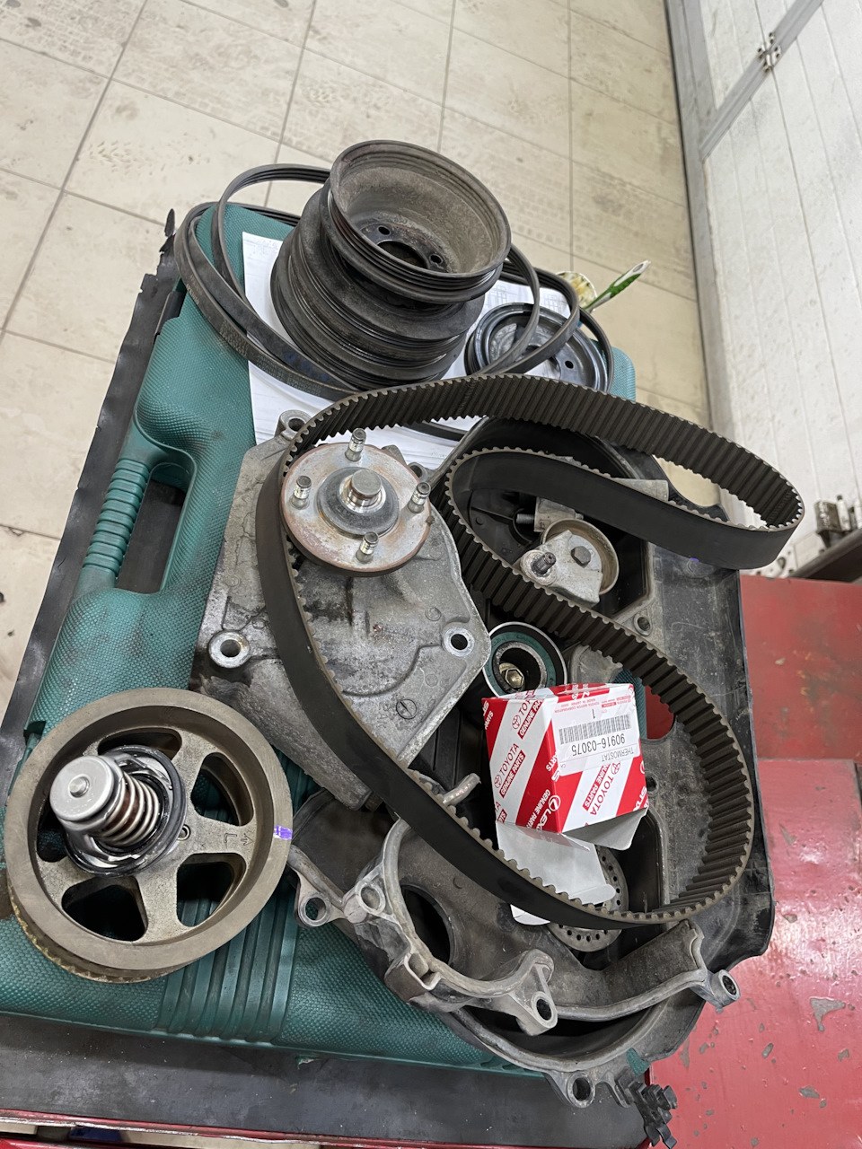 Фото в бортжурнале Toyota Land Cruiser Prado 120-series. Запчасти на фото: 9091603075