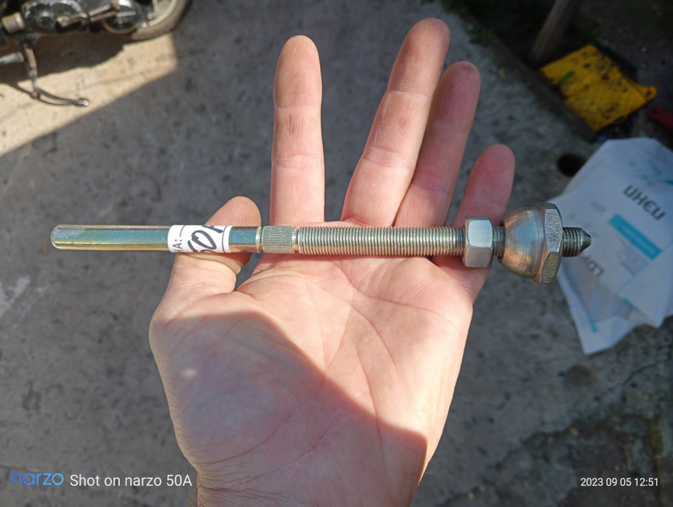 Цена 150₽ — Renault Megane II. Запчасти на фото: 090512