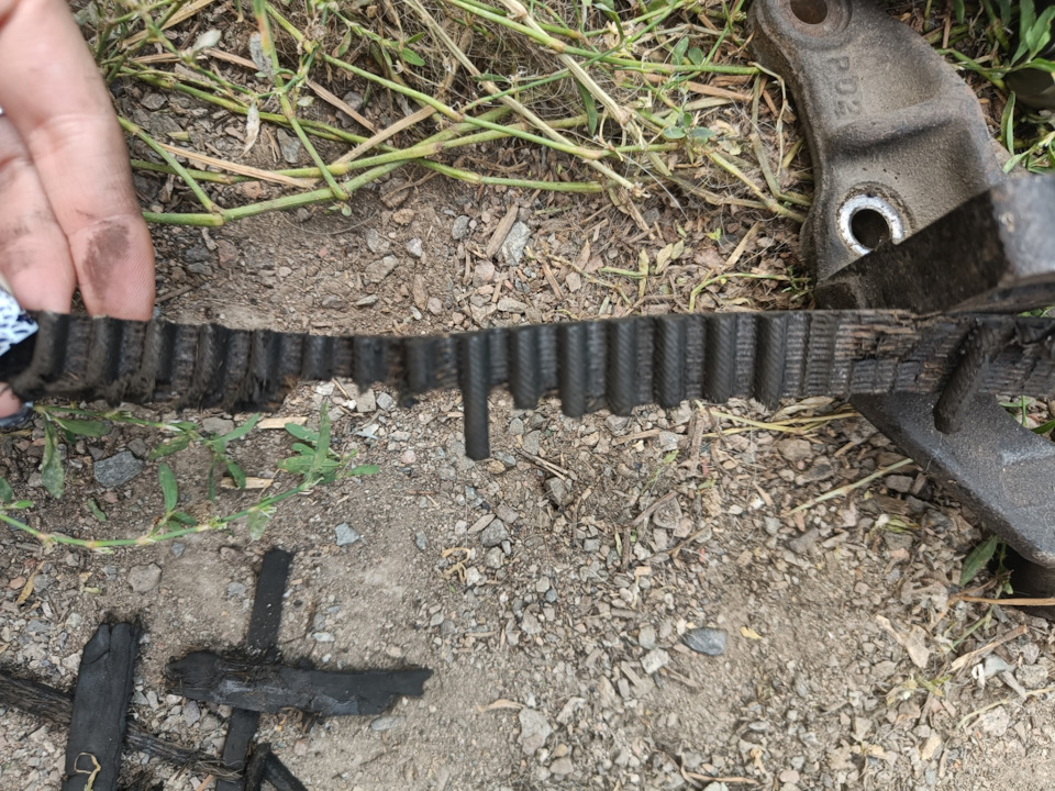 Порвался ремень ГРМ. Клапана не погнуло — Honda Civic (5G), 1,5 л, 1993 ...