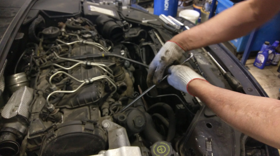 165. Предпусковой нагреватель запальная свеча — Volvo XC70 III, 2,5 л ...