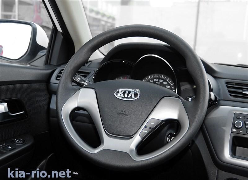 Kia Rio 2015 руль