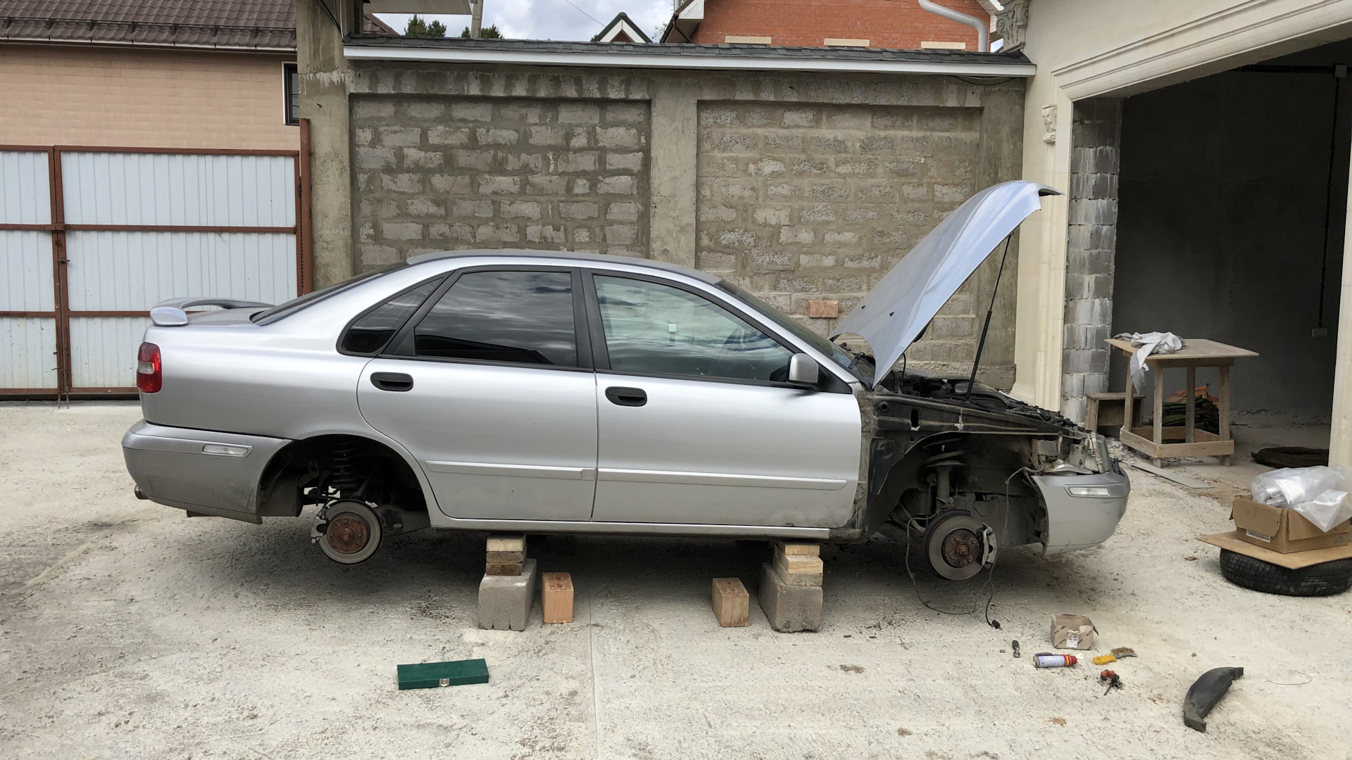 Volvo S40 (1G) 1.8 бензиновый 2004 | Лось машина времени 🎻🛠 на DRIVE2