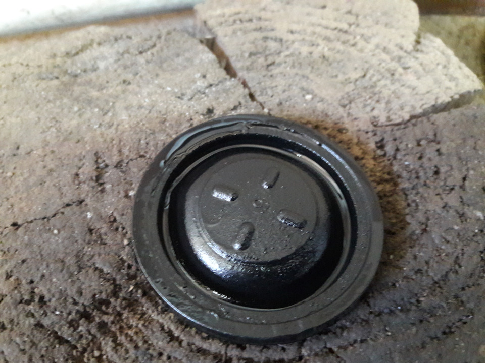 Старая мембрана клапанной крышки — Peugeot 308 (1G)