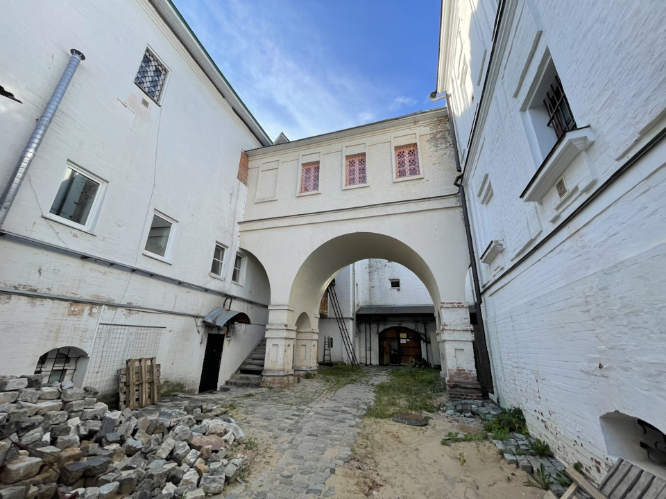 Закоулки — Cadillac Escalade (3G)