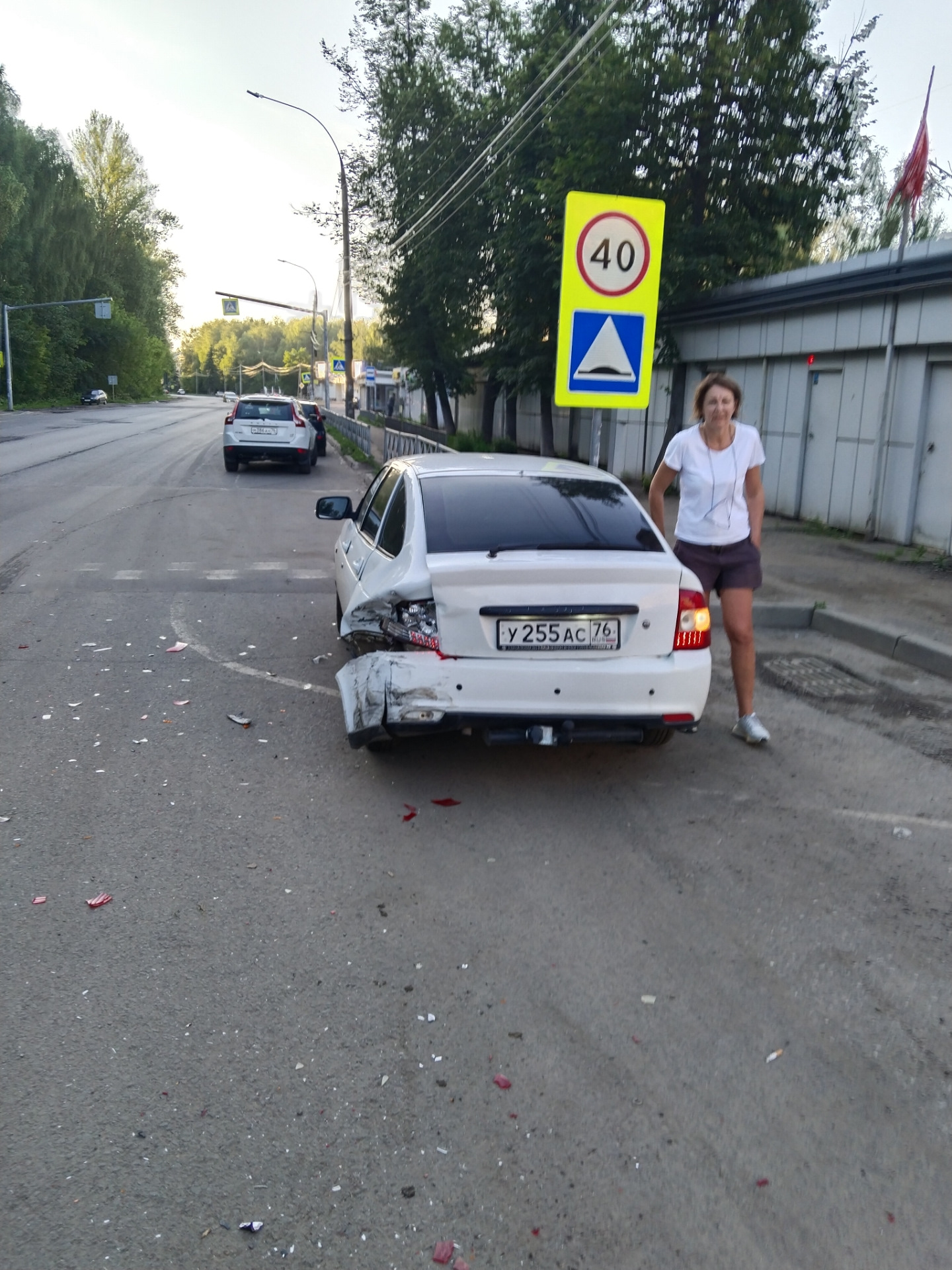 Как я купил сигарет или конец моей машине! — Lada Приора хэтчбек, 1,6 л,  2010 года | ДТП | DRIVE2