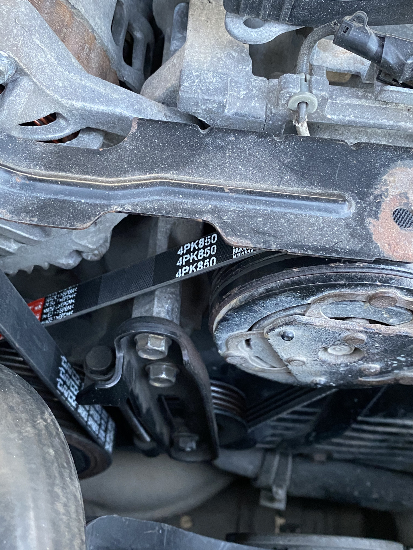 ремень генератора субару форестер 2005. ремень кондиционера субару форестер. натяжитель ремня кондиционера субару форестер sh. ремень кондиционера субару форестер. 5 приводной ремень.