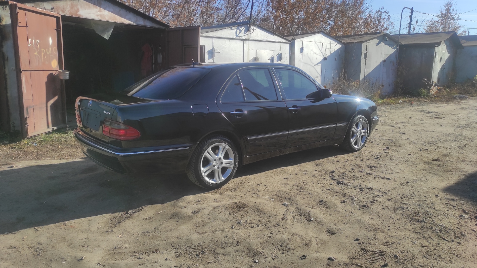 переобуваться. помыть колеса. переобуваются ли в ресторане зимой. переобуваются ли в ресторане зимой. меняем колеса на зимние.