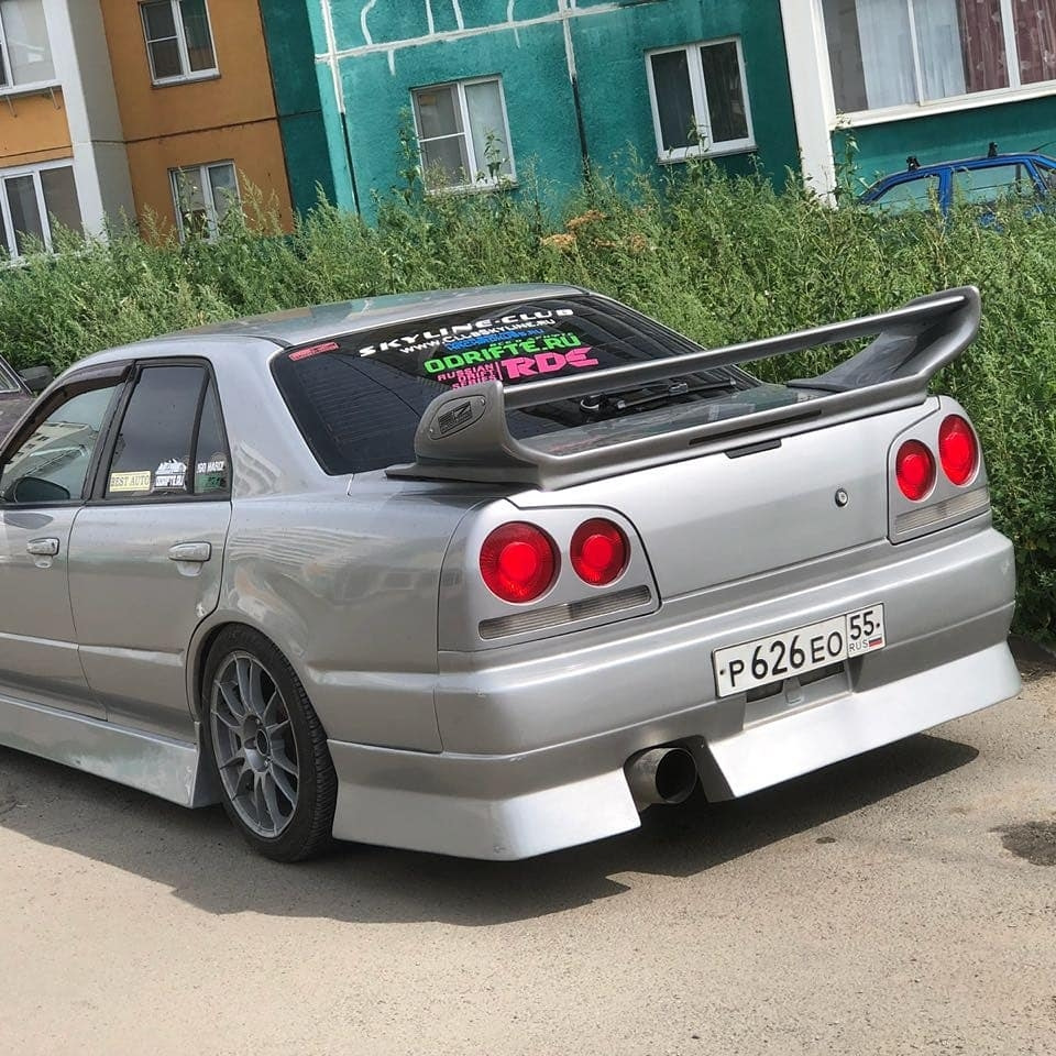 Nissan Skyline hr34