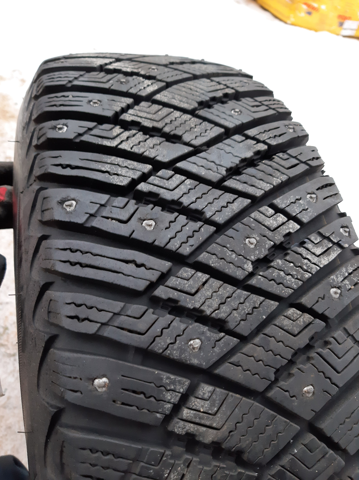 Goodyear ultragrip ice arctic. Гудиер айс Арктик 2. ULTRAGRIP Ice Arctic 215/60 r16. Goodyear Ice Arctic. Contyre Arctic Ice 2 липучка.