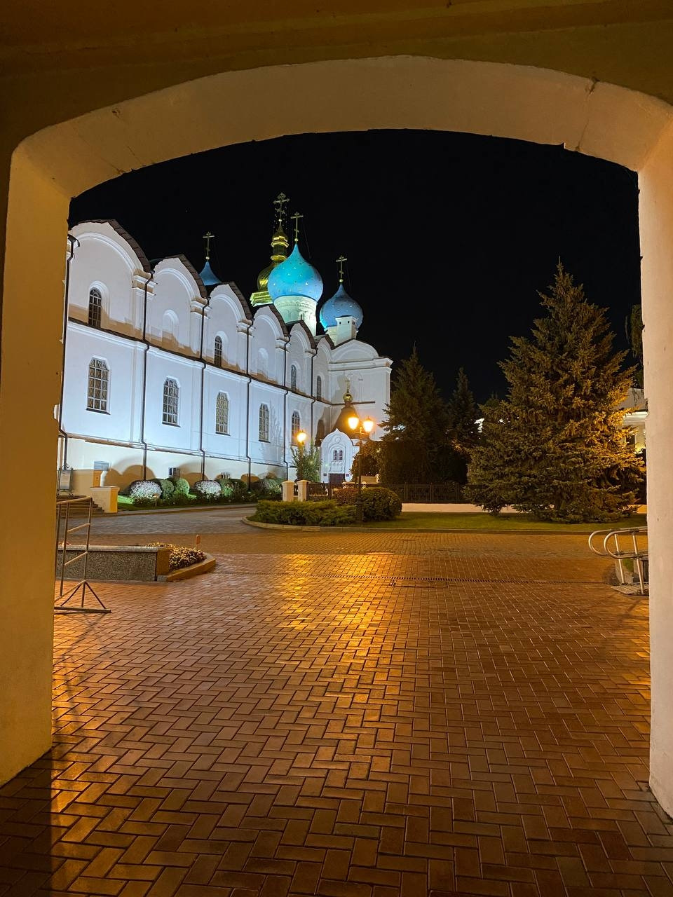 Пускают ли в казань. Ижевск кремль. Белокаменная крепость казань. Татарстан зимой. Казанский кремль татарстан альметьевск.