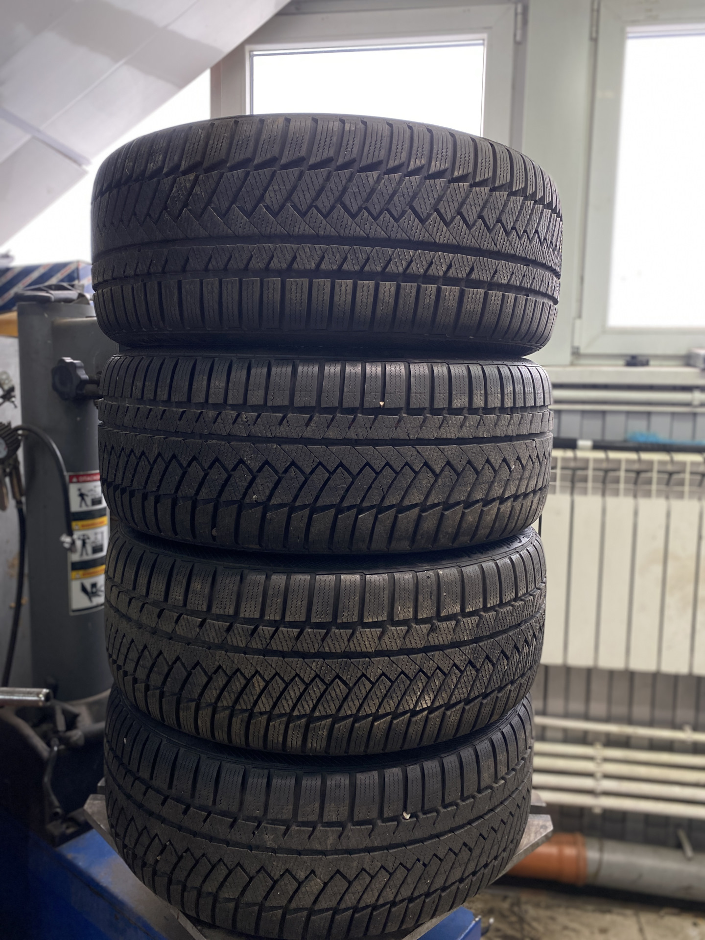 Продаю резину continental — Volvo S80 (2G), 2,5 л, 2008 года | шины ...