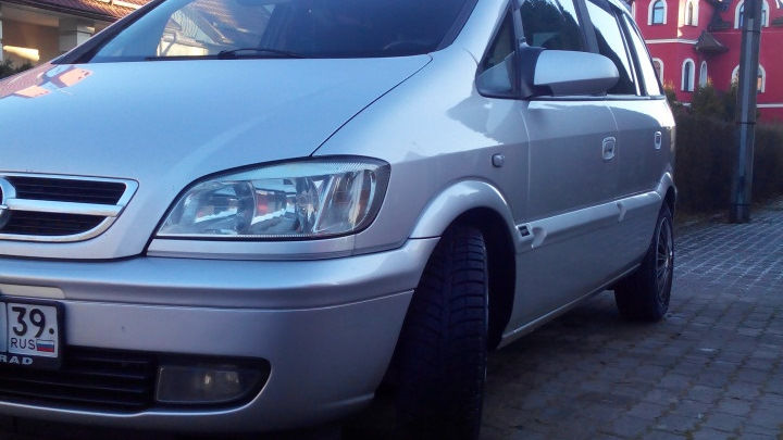 Opel Zafira семейный универсал