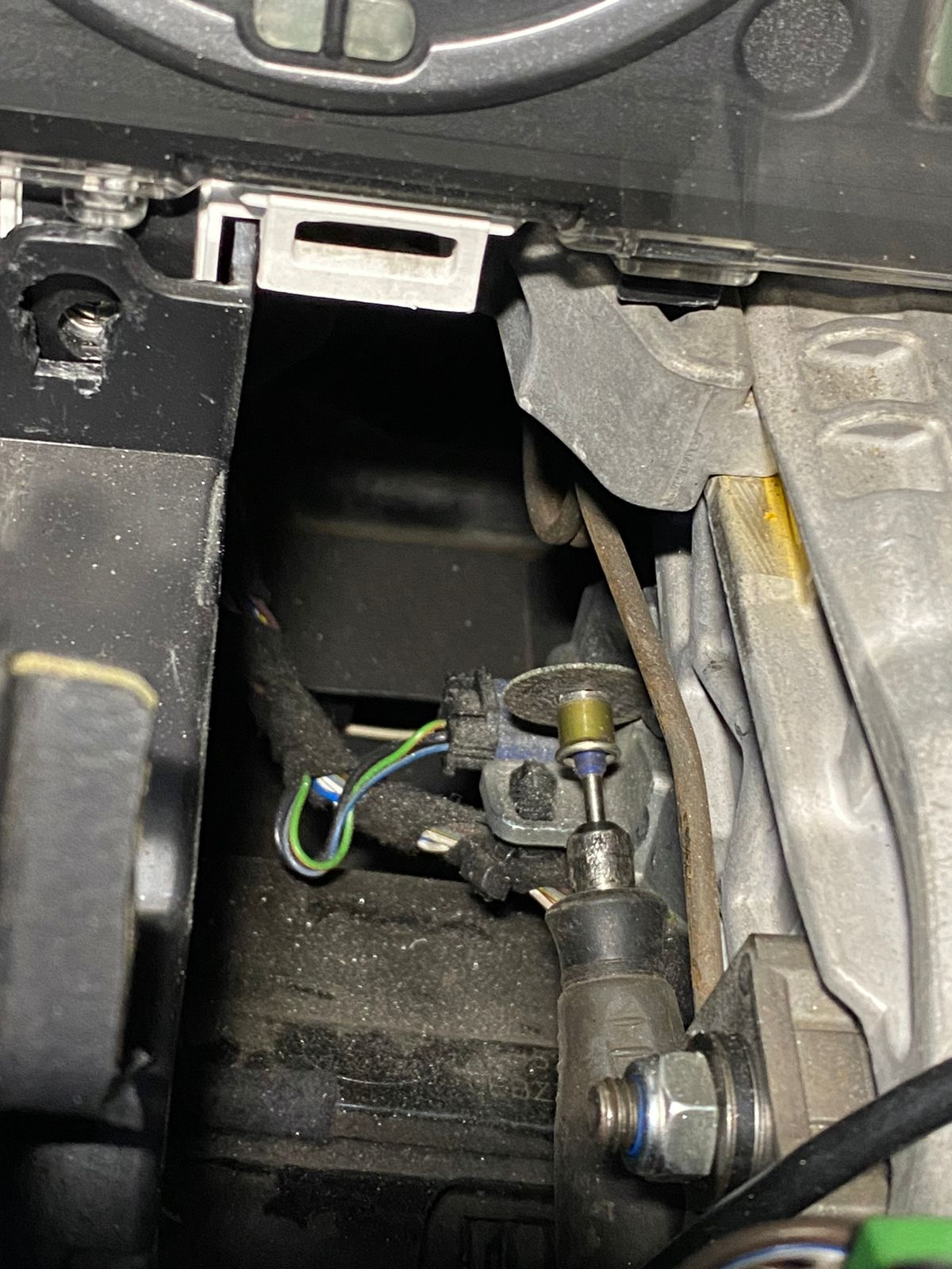 174Steering column locked рулевая колонка заблокирована. — Land Rover