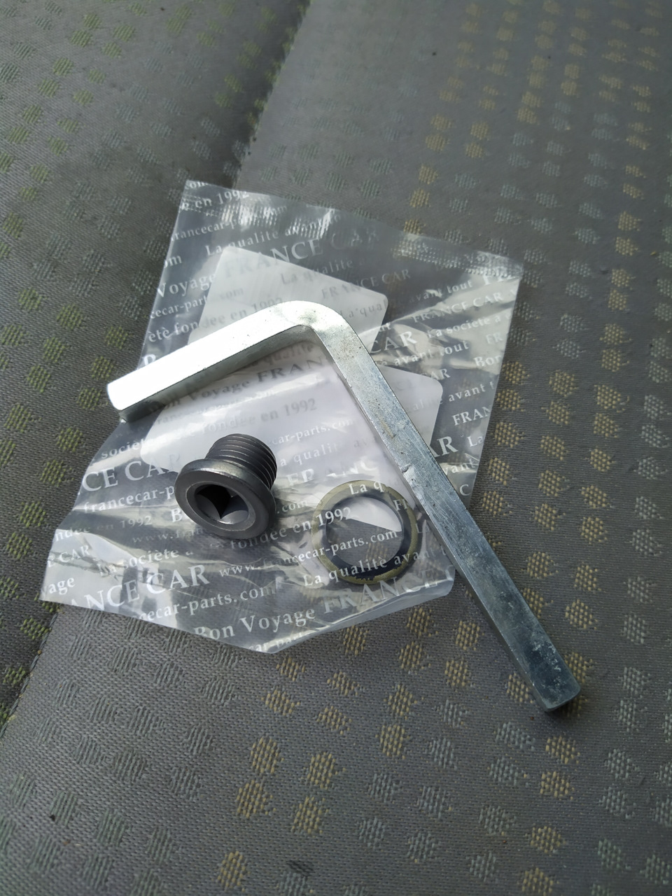 То + мелкая неприятность — Volkswagen Caddy (3G), 1,6 л, 2008 года ...