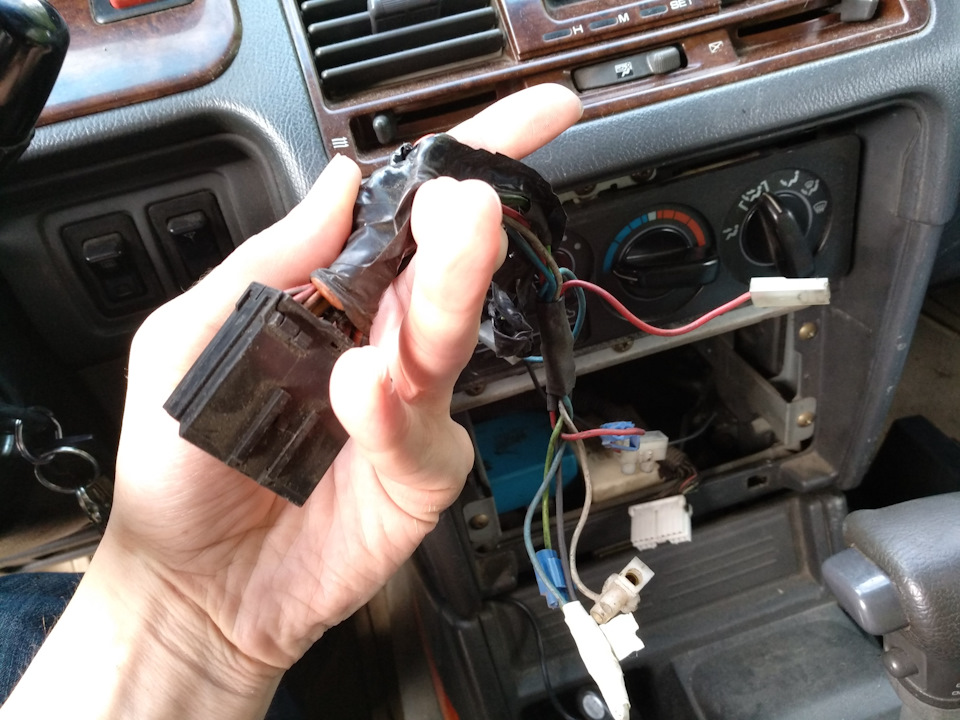 Решил наконец поставить магнитолу но не все так просто. — Mitsubishi ...