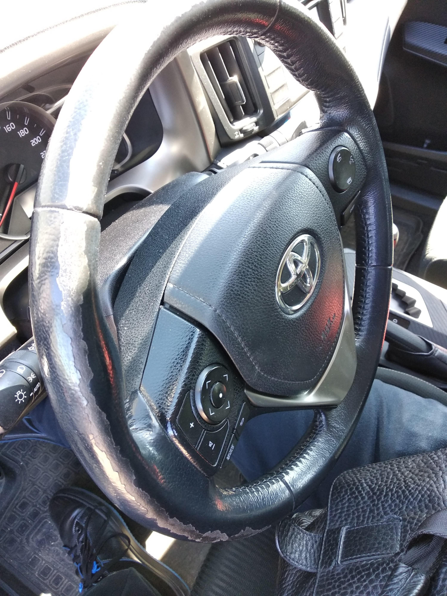 Перетянул руль в новую кожу - Toyota RAV4 (III), 2,4 л, 2008 года тюнинг DRIVE2