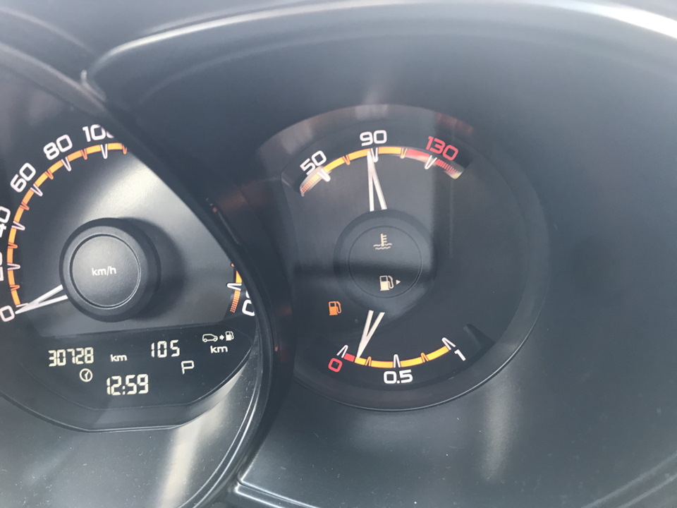 Лампа резерва топлива — Lada Vesta SW, 1,6 л, 2021 года | просто так ...