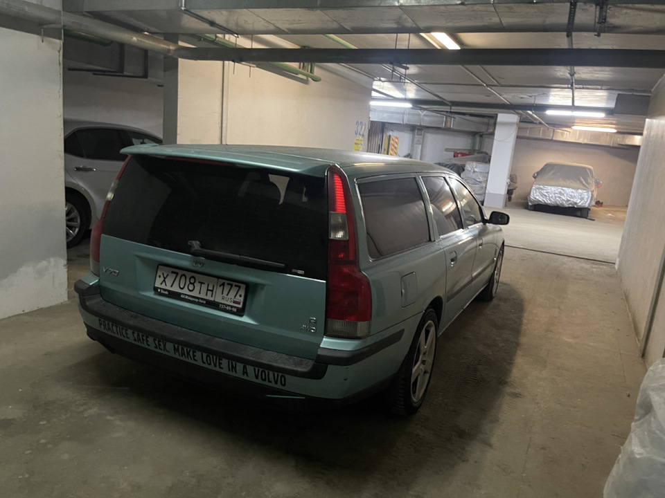Фото в бортжурнале Volvo V70 R (2G)