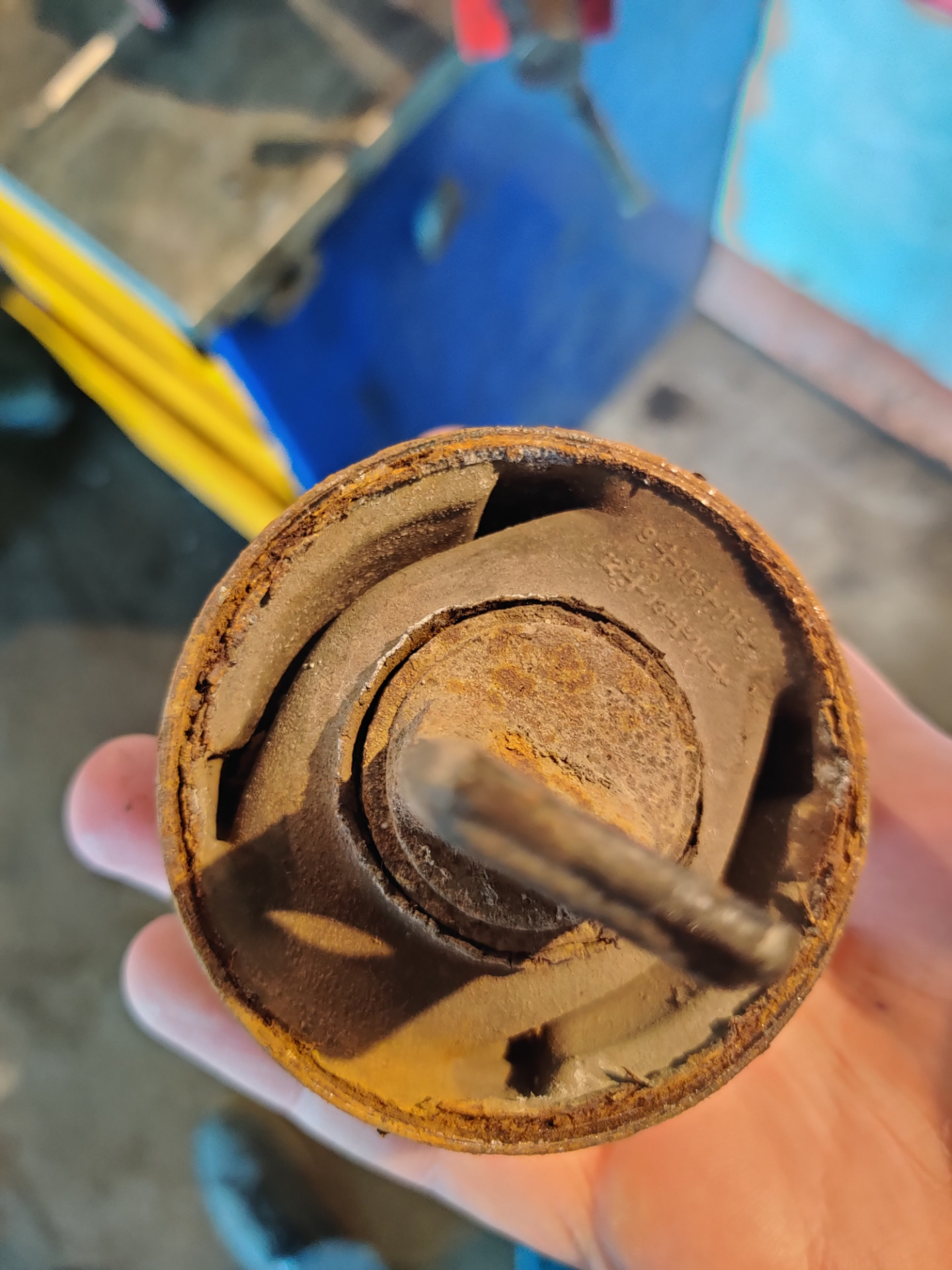 Замена поперечного сайлентблока задней подвески — Hyundai i40, 2 л ...