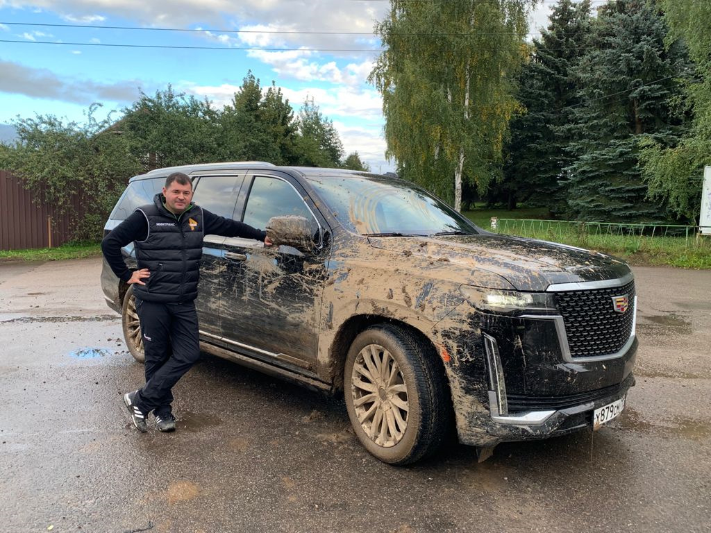 Люксовый внедорожник за 15 лямов, по уши в грязи) — Cadillac Escalade (5G),  6,2 л, 2021 года | наблюдение | DRIVE2