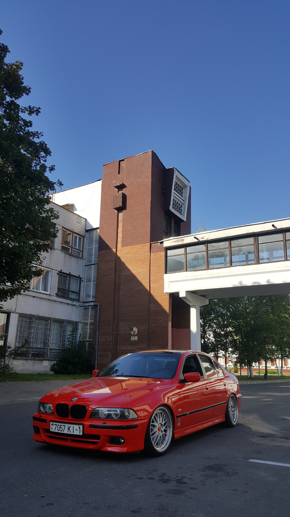 . — BMW 5 series (E39)