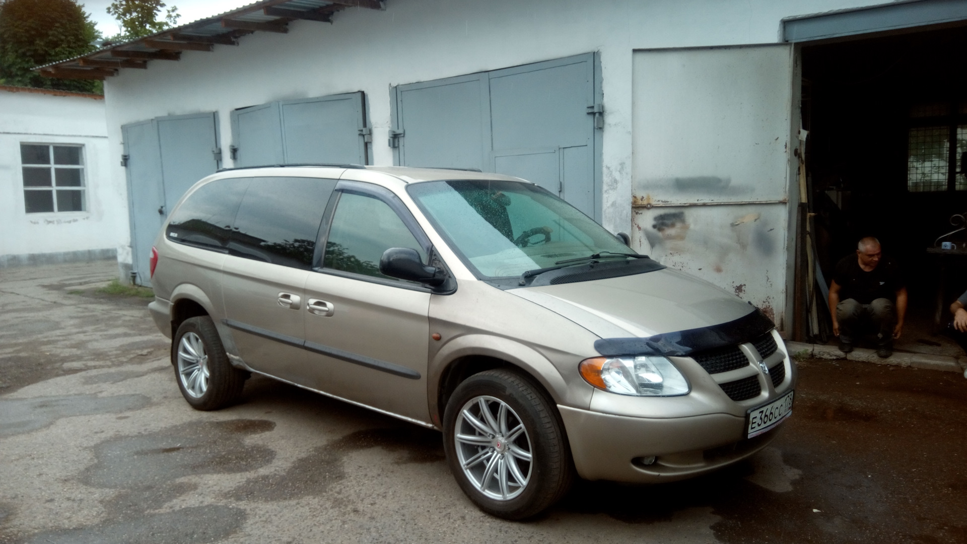 Dodge Grand Caravan 2001