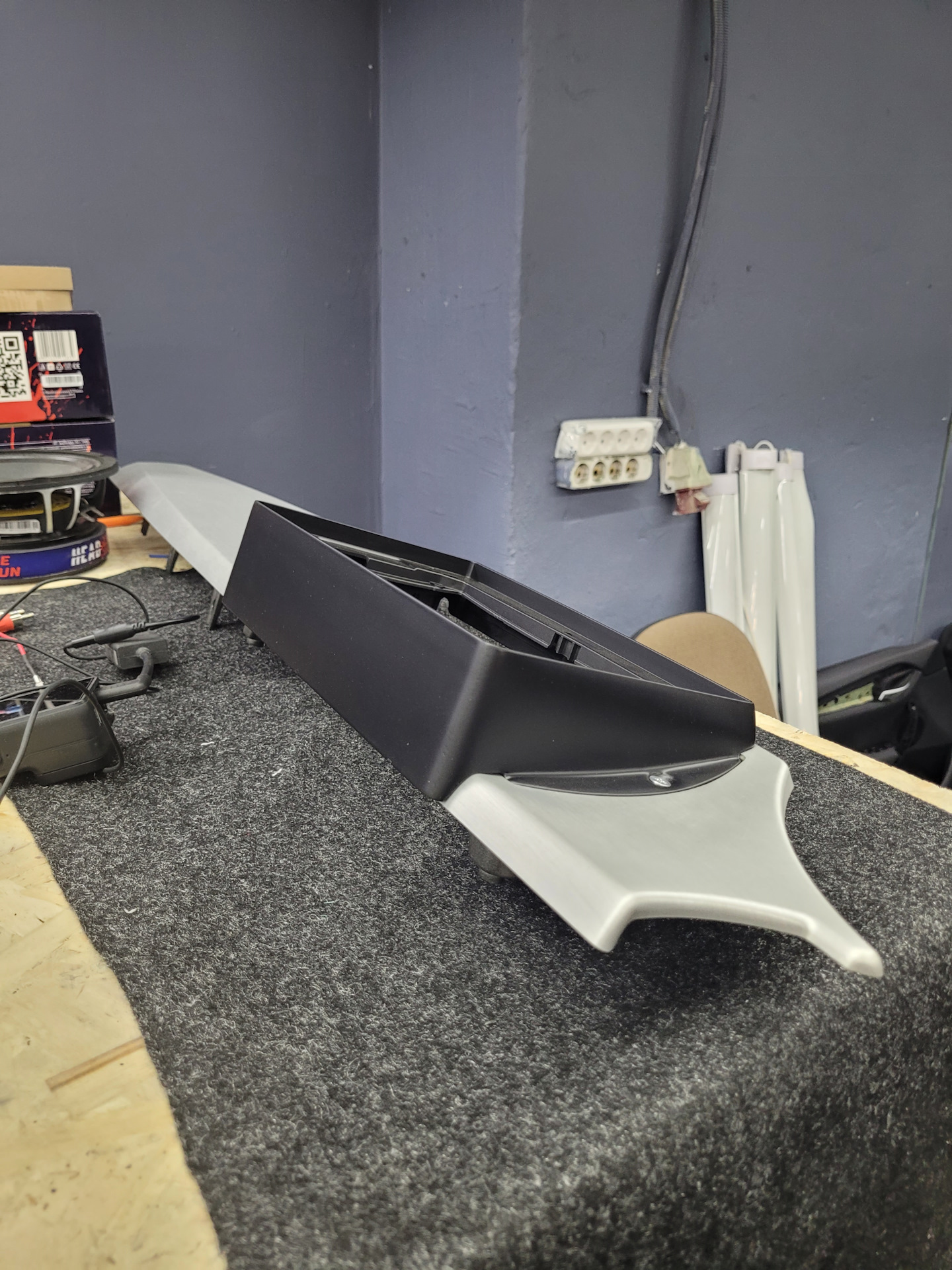 BMW Z4 в кузове E85. Магнитола 9 дюймов и полная замена акустики с ...