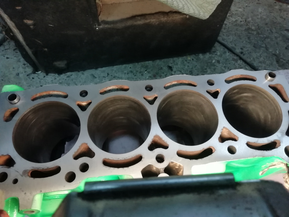 Хон в цилиндрах — Toyota Sprinter (100), 1,5 л, 1993 года | своими ...