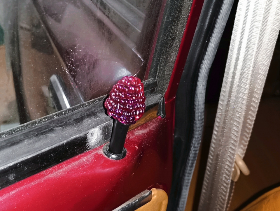 В открытом положении. — Lada 2101